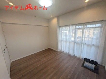 3LDK Apartment for Sale in Hamamatsu, Shizuoka - 69.24m² - Thumbnail 4