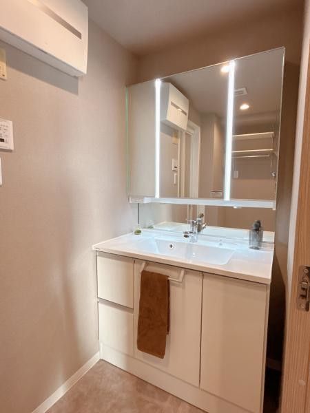 Renovated 4LDK Apartment for Sale Near Goryomoto Station, Kagoshima - Thumbnail 2