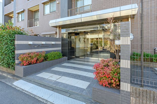 3LDK Apartment for Sale Near Tsuzuki Fureai no Oka Station - Thumbnail 2