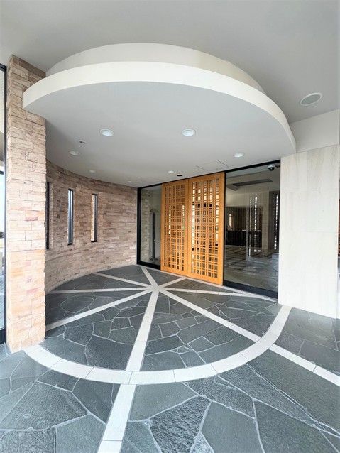 3LDK Apartment for Sale Near Takamatsu Station, Kagawa - Thumbnail 2