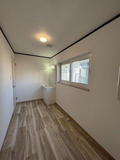 Renovated 3SLDK House in Aomori City with Parking - Thumbnail 3
