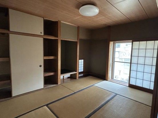 Used 4LDK Detached House in Nishi-ku, Hiroshima City - Thumbnail 4