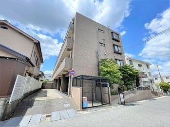 3DK Apartment for Sale in Koshigaya with Private Garden - Thumbnail 2