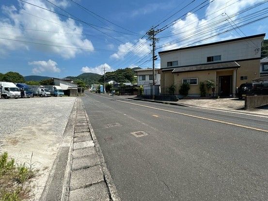 Renovated 4SLDK House in Sasebo with Seismic Design - Thumbnail 2