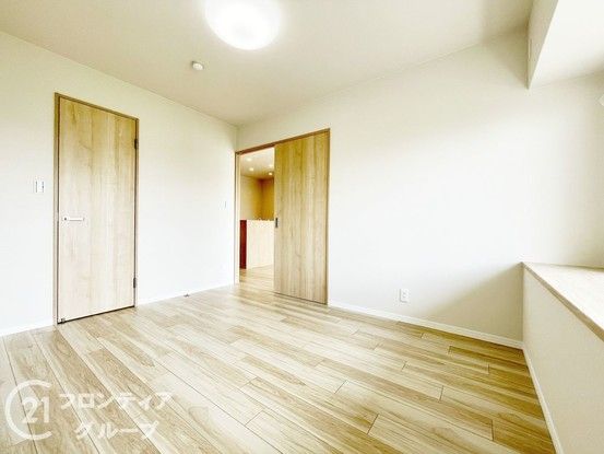 Renovated 2SLDK Apartment Near Tomio Station, Nara - Thumbnail 4