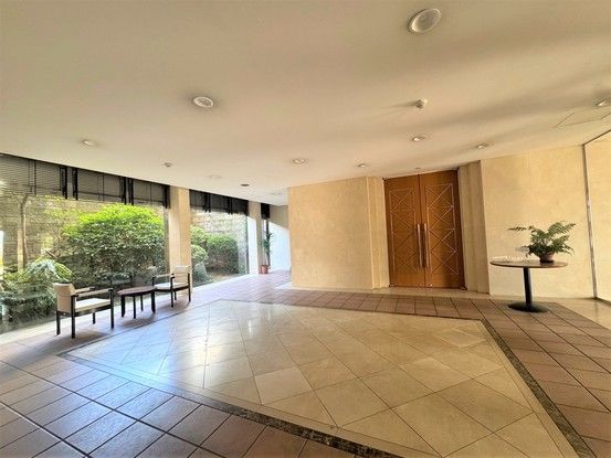 3LDK Apartment for Sale in Takamatsu, Kagawa - 89.95m² - Thumbnail 2