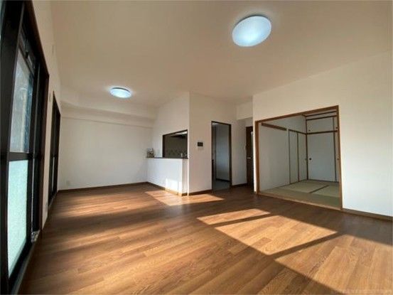 Renovated 3LDK Apartment for Sale in Yokkaichi, Mie - Thumbnail 3