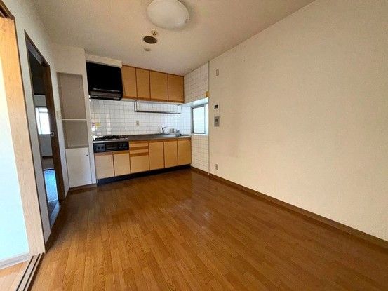 3DK Apartment for Sale in Hiroshima Higashi Ward, 57.5 sqm - Thumbnail 3