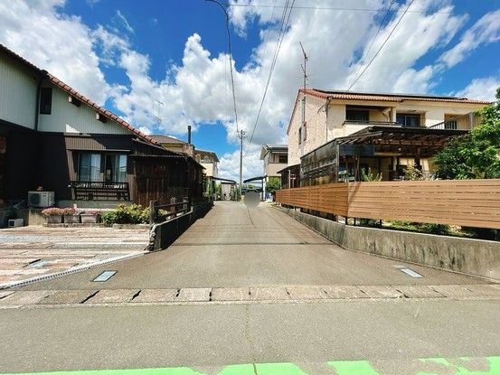 Renovated 4LDK House for Sale in Hamamatsu, Shizuoka - Thumbnail 2