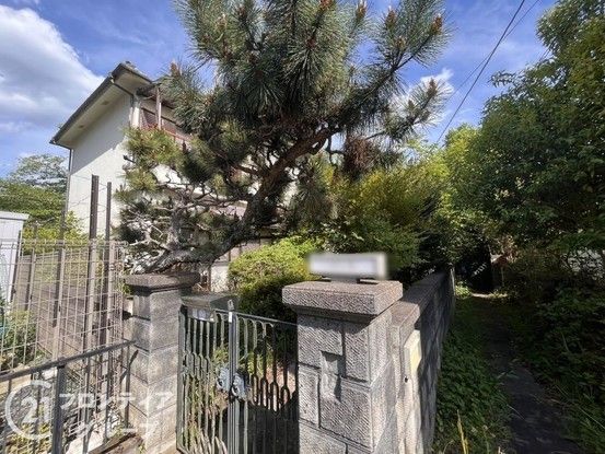 5LDK House for Sale in Nara City with Large Garden - Thumbnail 2