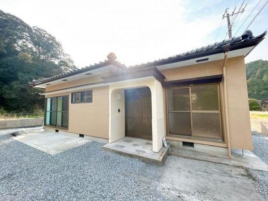 Renovated 3LDK House in Kirishima, Kagoshima - 1249万円 - Thumbnail 2
