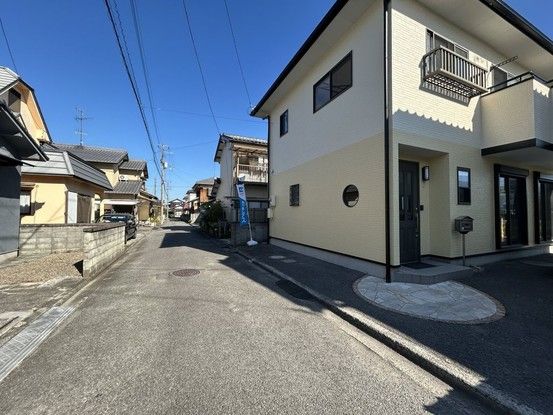 Renovated 3SLDK House for Sale in Saijo, Ehime - Thumbnail 3