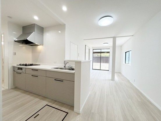 Renovated 2LDK House in Fukuyama, Hiroshima with Parking - Thumbnail 3