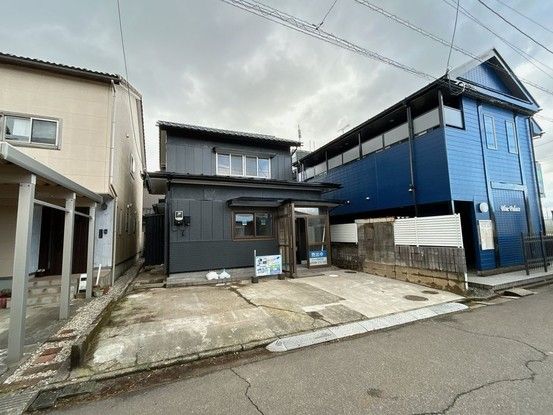 Renovated 3LDK House in Fukui City Near Yatsushima Station - Thumbnail 2
