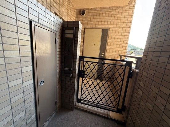 4LDK Apartment for Sale in Takamatsu, Kagawa - 92.8m² - Thumbnail 4