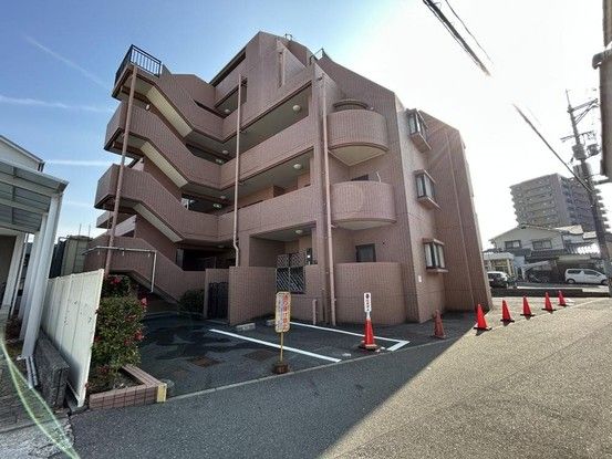 3LDK Renovated Apartment for Sale in Nishi-ku, Hiroshima - Thumbnail 2