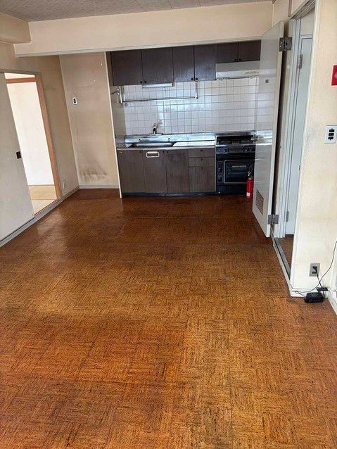3LDK Apartment for Sale in Yodogawa, Osaka - 71.5 sqm - Thumbnail 3