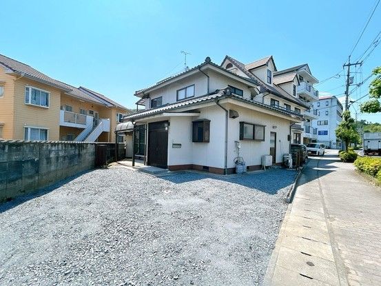 Renovated 4LDK House for Sale in Tsuyama, Okayama - Thumbnail 2