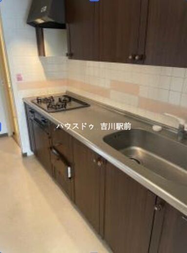 2LDK Apartment for Sale in Misato, Saitama - 59.93m² - Thumbnail 4