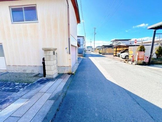 8K House on 272 Tsubo Lot in Kahoku, Yamagata for 9.99M Yen - Thumbnail 4