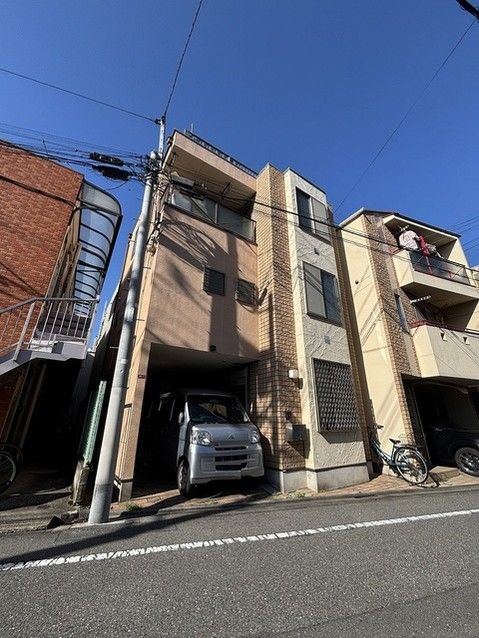 Renovated 3LDK House with Roof Terrace in Suginami, Tokyo - Thumbnail 2