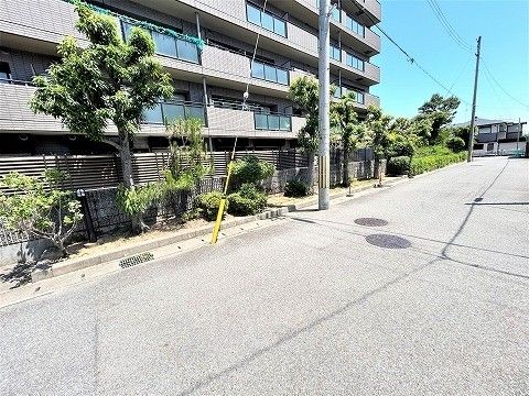 Renovated 3LDK Apartment with Garden Near Nishinomiya-Kitaguchi - Thumbnail 3