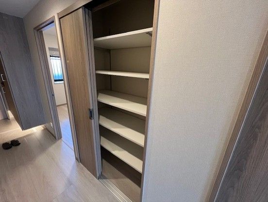 Renovated 2LDK Apartment near Toshogu Station, Sendai - Thumbnail 4