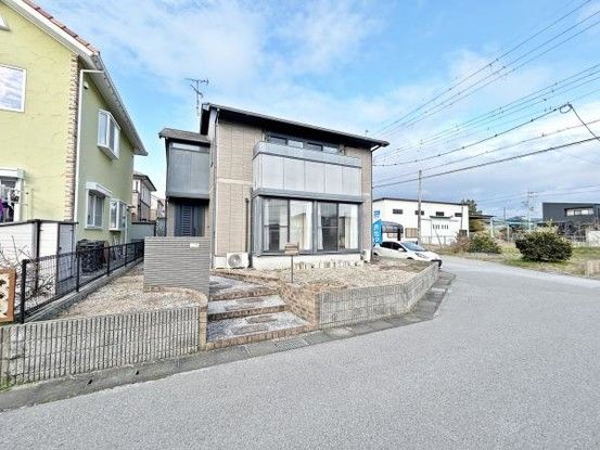 4LDK Detached House for Sale in Toyosato, Shiga - Thumbnail 2