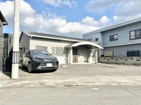 Renovated 3LDK House in Sakaide, Kagawa - 151.77 sqm - Thumbnail 2