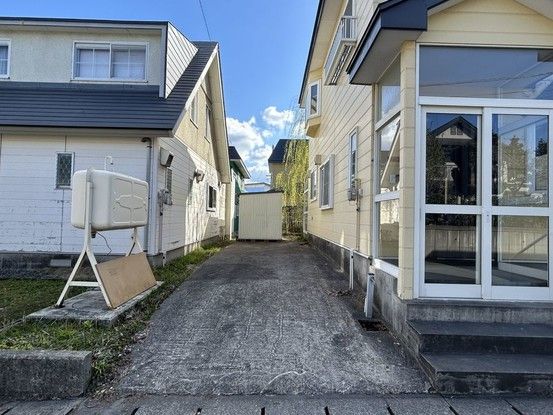 Renovated 3LDK House Near Shin-Aomori Station - Thumbnail 4