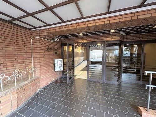 3LDK Apartment for Sale in Higashinari, Osaka - 61.6 sqm - Thumbnail 2