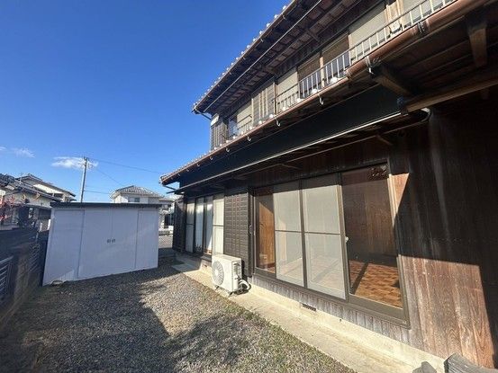 Renovated 6LDK House in Suzuka, Mie Prefecture - Thumbnail 2