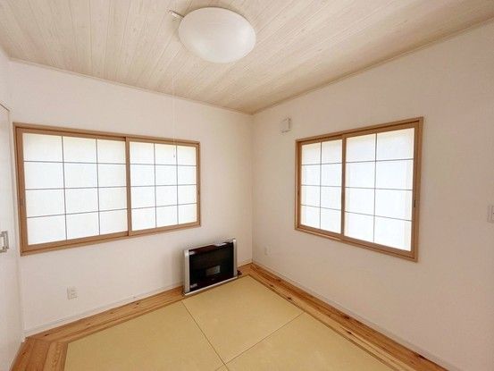 4LDK Detached House Near Kitajōban Station in Fujisaki - Thumbnail 3