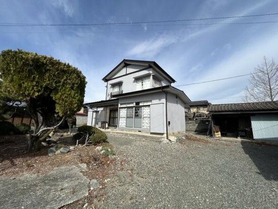 Detached House with Outbuildings on 236.5 Tsubo Land in Minami-Alps - Thumbnail 3