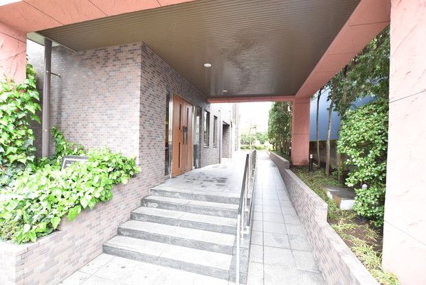 4LDK Apartment for Sale in Kagoshima City Near Station - Thumbnail 2