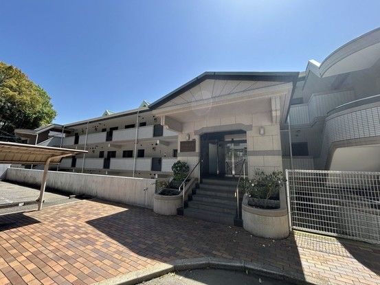 Renovated 2LDK Apartment Near Mihara Station, Hiroshima - Thumbnail 2