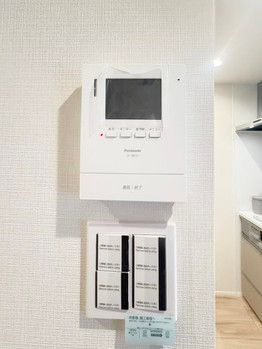 Renovated 2DK Apartment in Adachi-ku, Tokyo for Sale - Thumbnail 3