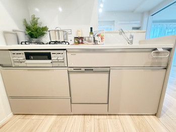 Renovated 2DK Apartment in Adachi-ku, Tokyo for Sale - Thumbnail 4