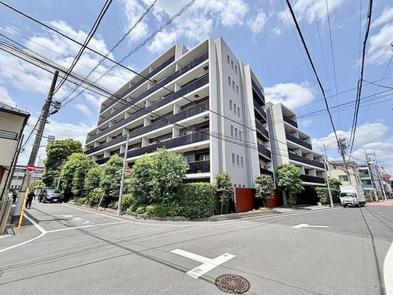 2LDK Apartment for Sale in Nakano, Tokyo - 66.33 sqm - Thumbnail 2