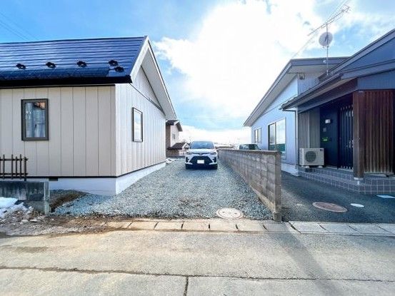 Renovated 2SLDK House in Morioka, Iwate | Corner Lot with 2 Parking - Thumbnail 4