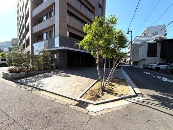 3LDK Apartment for Sale in Takamatsu City, Kagawa - Thumbnail 2