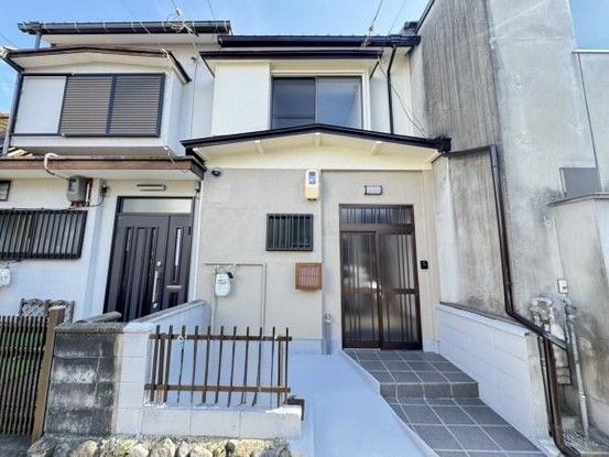 2LDK Detached House in Yamashina-ku, Kyoto for 6.8 Million Yen - Thumbnail 3