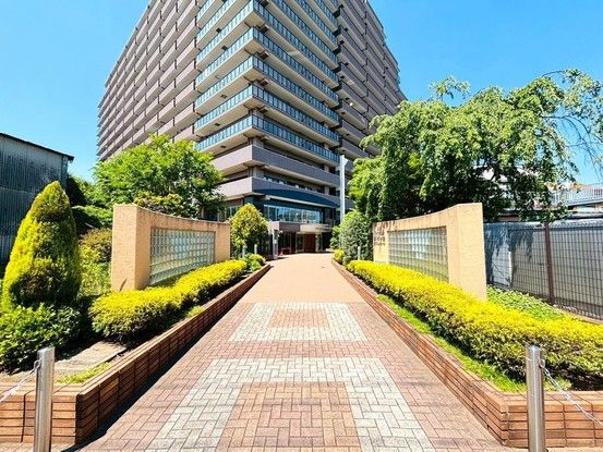 3LDK Apartment for Sale in Kawaguchi, Saitama - Thumbnail 2
