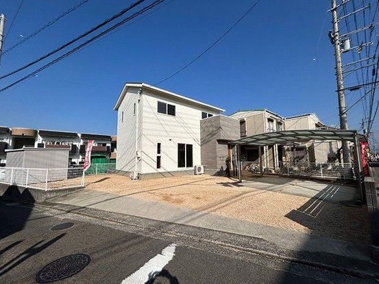 3LDK House for Sale in Niihama, Ehime with Parking - Thumbnail 2