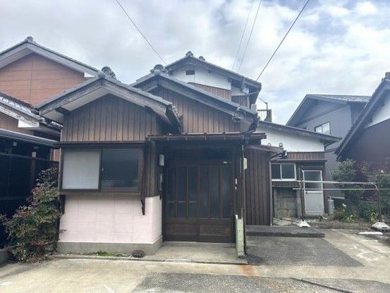 Renovated 3LDK House in Tsuruga, Fukui with Seismic Upgrade - Thumbnail 2