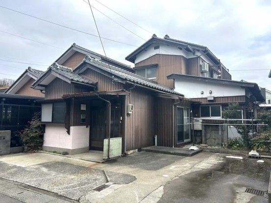 Renovated 3LDK House in Tsuruga, Fukui with Seismic Upgrade - Thumbnail 3