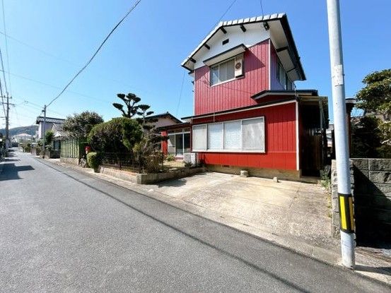6DK House for Sale in Asahigaoka, Karatsu, Saga - 129.29 sqm - Thumbnail 3