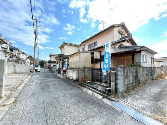 Renovated 3LDK House with City Views in Higashihiroshima - Thumbnail 2