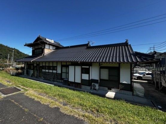 Spacious 7DK House in Aki Takata City, Hiroshima - 175 sqm - Thumbnail 2