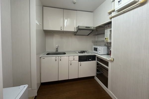 1SK Renovated Apartment with Private Onsen in Atami - Thumbnail 4